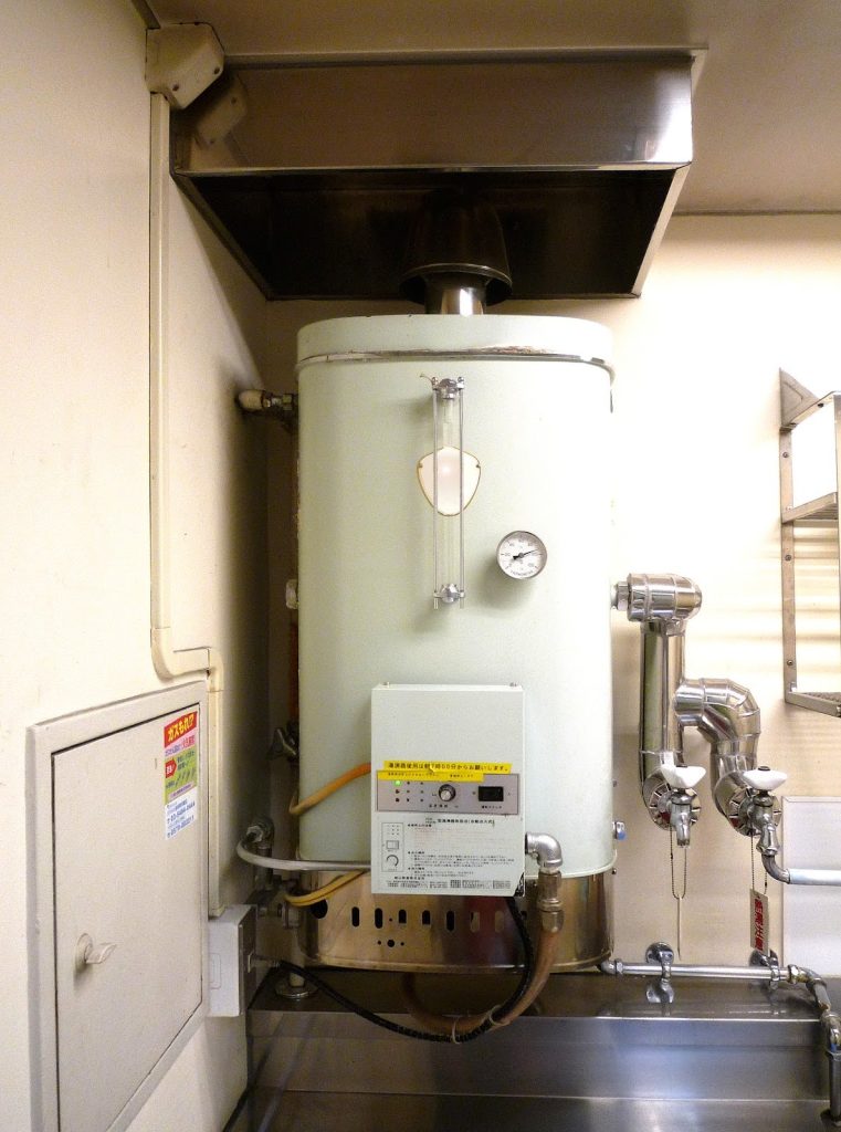 飲食店の給湯器は必要？業務用と家庭用の違いや費用を解説！ - おうち 